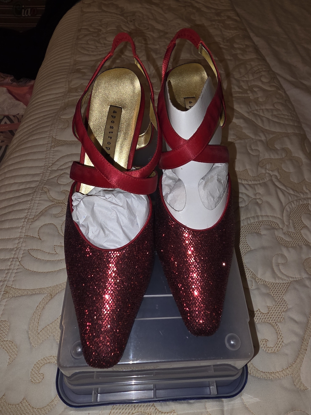 Apostrophe Sparkling Red Pointed Slingback Pumps Sz 7.5